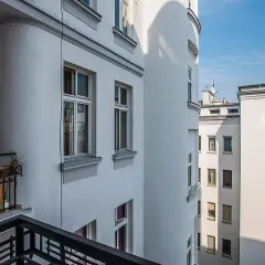 Dlaczego dawniej budowano wysokie mieszkania? Odkryj ich tajemnice