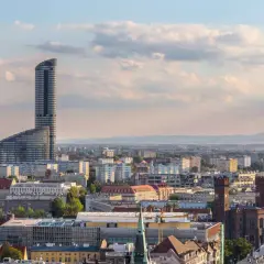 Najwyższy budynek we Wrocławiu – ile ma pięter i co warto wiedzieć