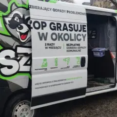 Samochód który zbiera elektrośmieci z osiedla – jak skutecznie pozbyć się odpadów