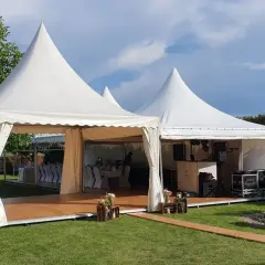 Ile kosztuje wynajem namiotu na wesele? Zaskakujące ceny i ukryte koszty