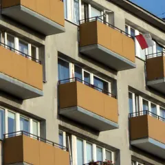 Jakie warunki trzeba spełnić, aby uniknąć problemów z mieszkaniem komunalnym