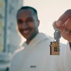 Co to jest darowizna mieszkania i jakie niesie ze sobą konsekwencje?