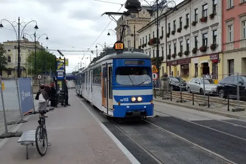 Jak dojechać do osiedla szkolnego w Krakowie - sprawdź trasy i przystanki